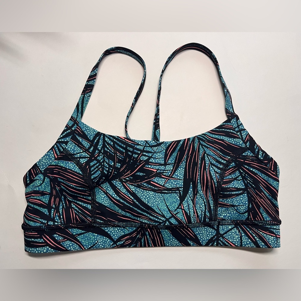 Lululemon Rise and Run bra in palm lace Tofino size 8